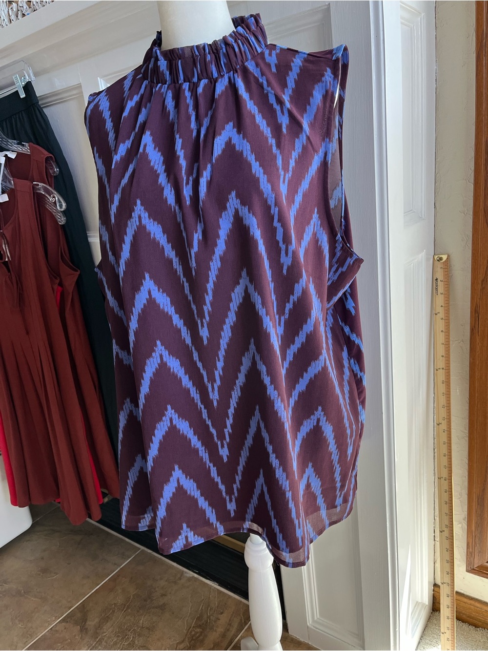 Ann Taylor Sleeveless Blouse in Plum and Periwinkle Chevron